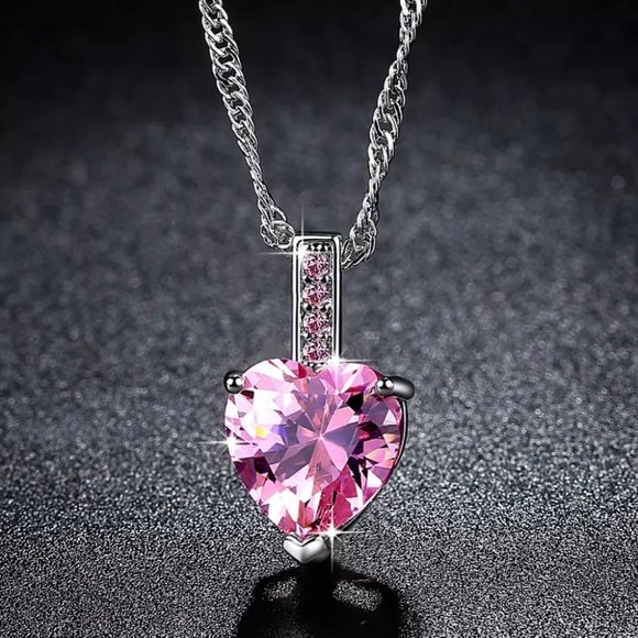 Jewelry - Pink Crystal Heart Pendant Choker Chain Necklace